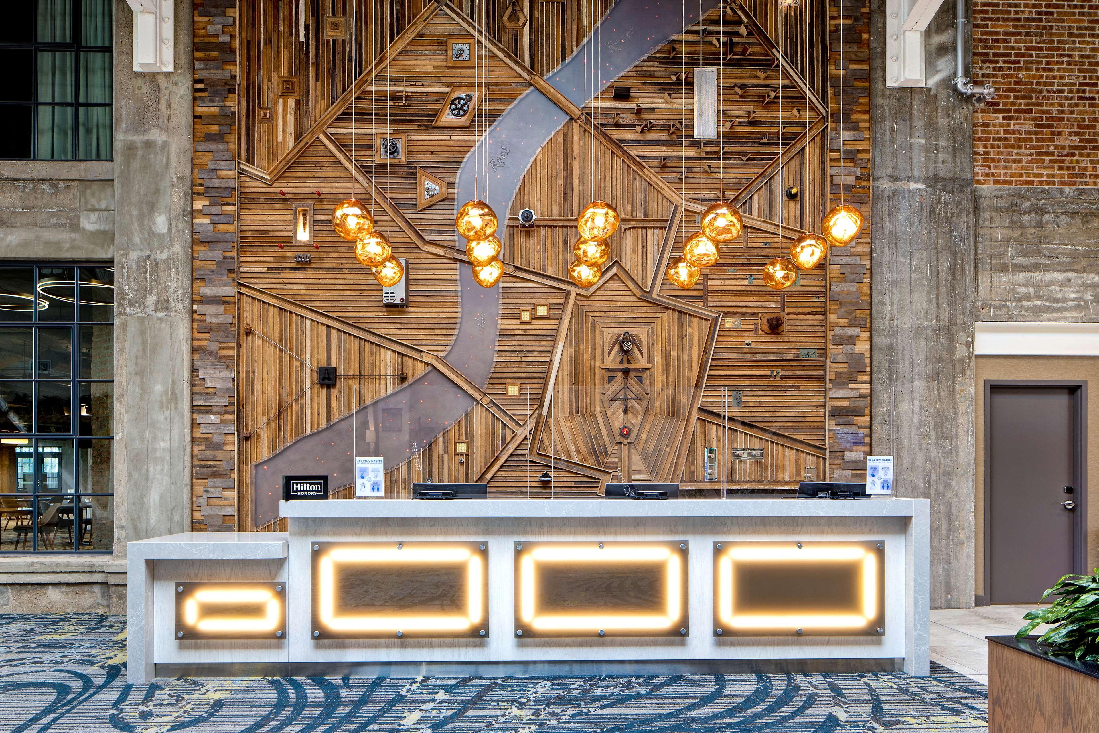 Embassy Suites By Hilton Rockford Riverfront Buitenkant foto