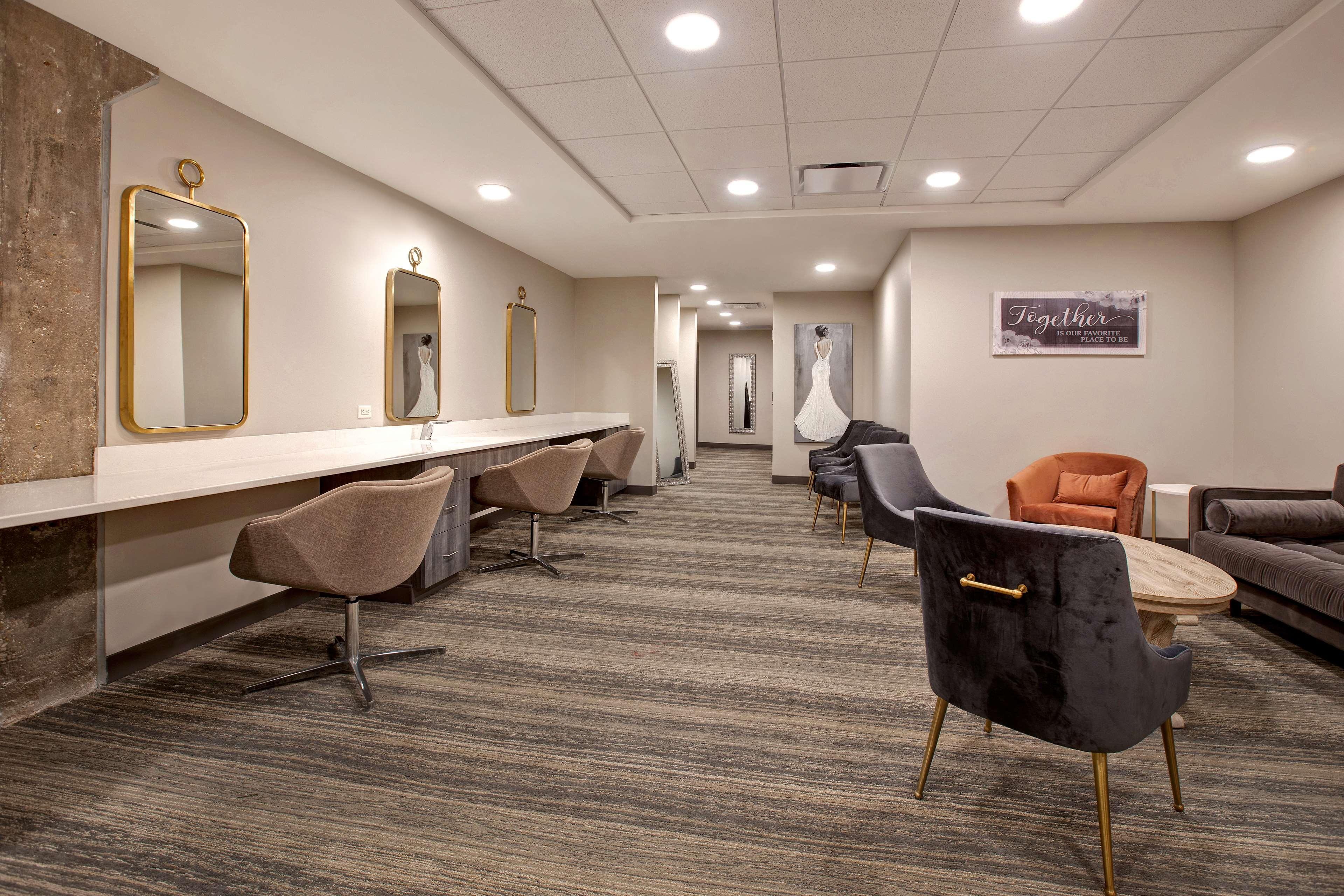 Embassy Suites By Hilton Rockford Riverfront Buitenkant foto