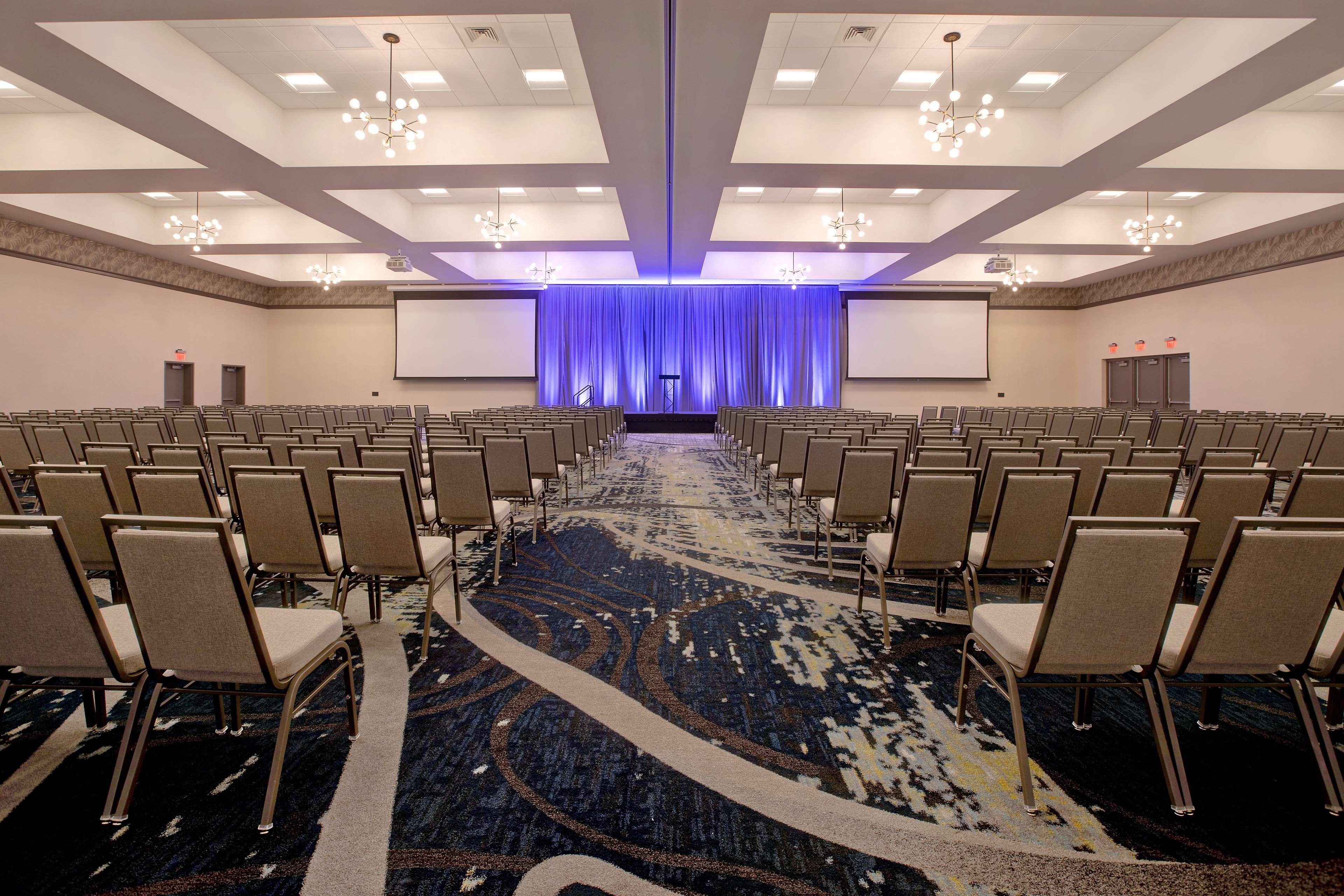 Embassy Suites By Hilton Rockford Riverfront Buitenkant foto