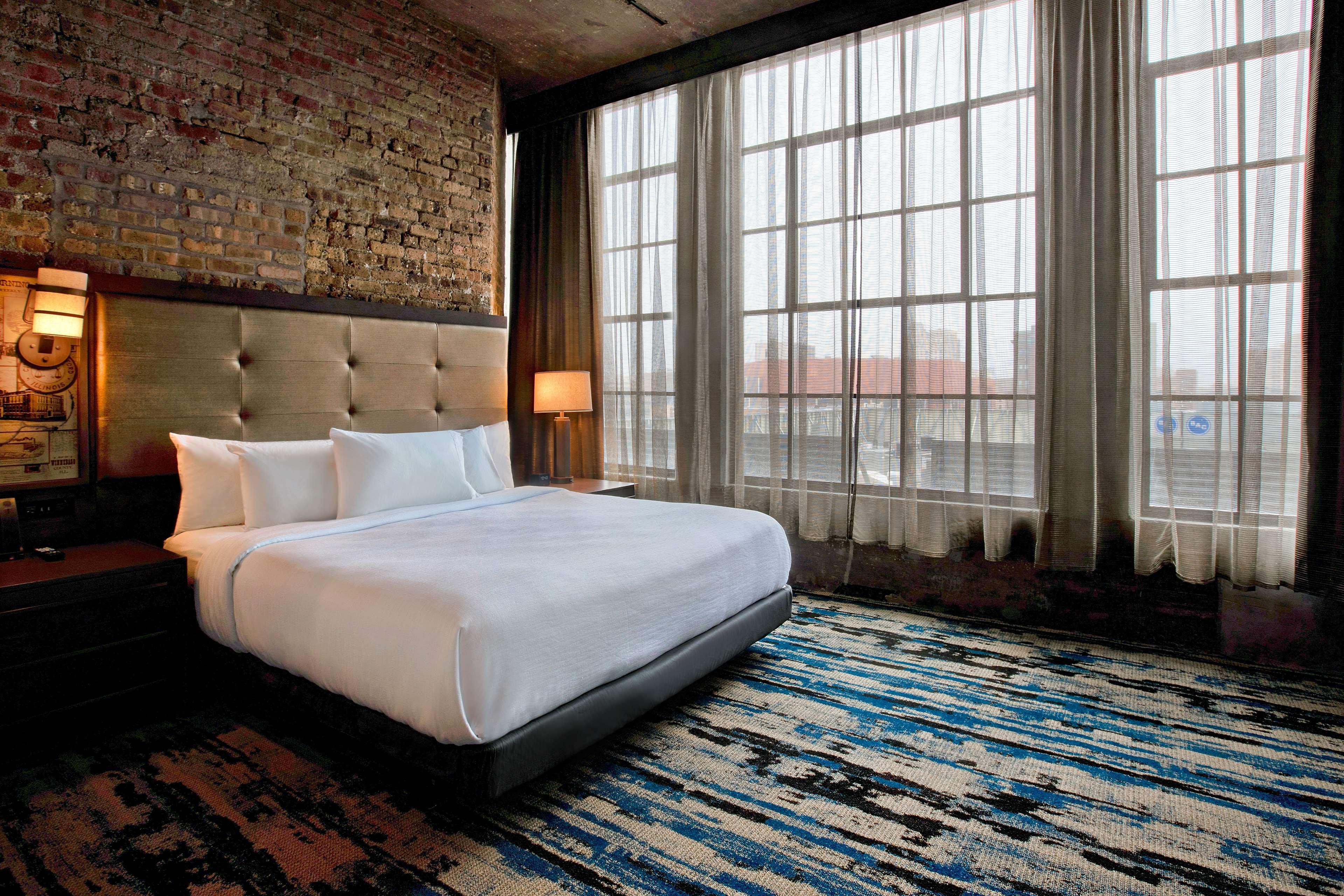 Embassy Suites By Hilton Rockford Riverfront Buitenkant foto