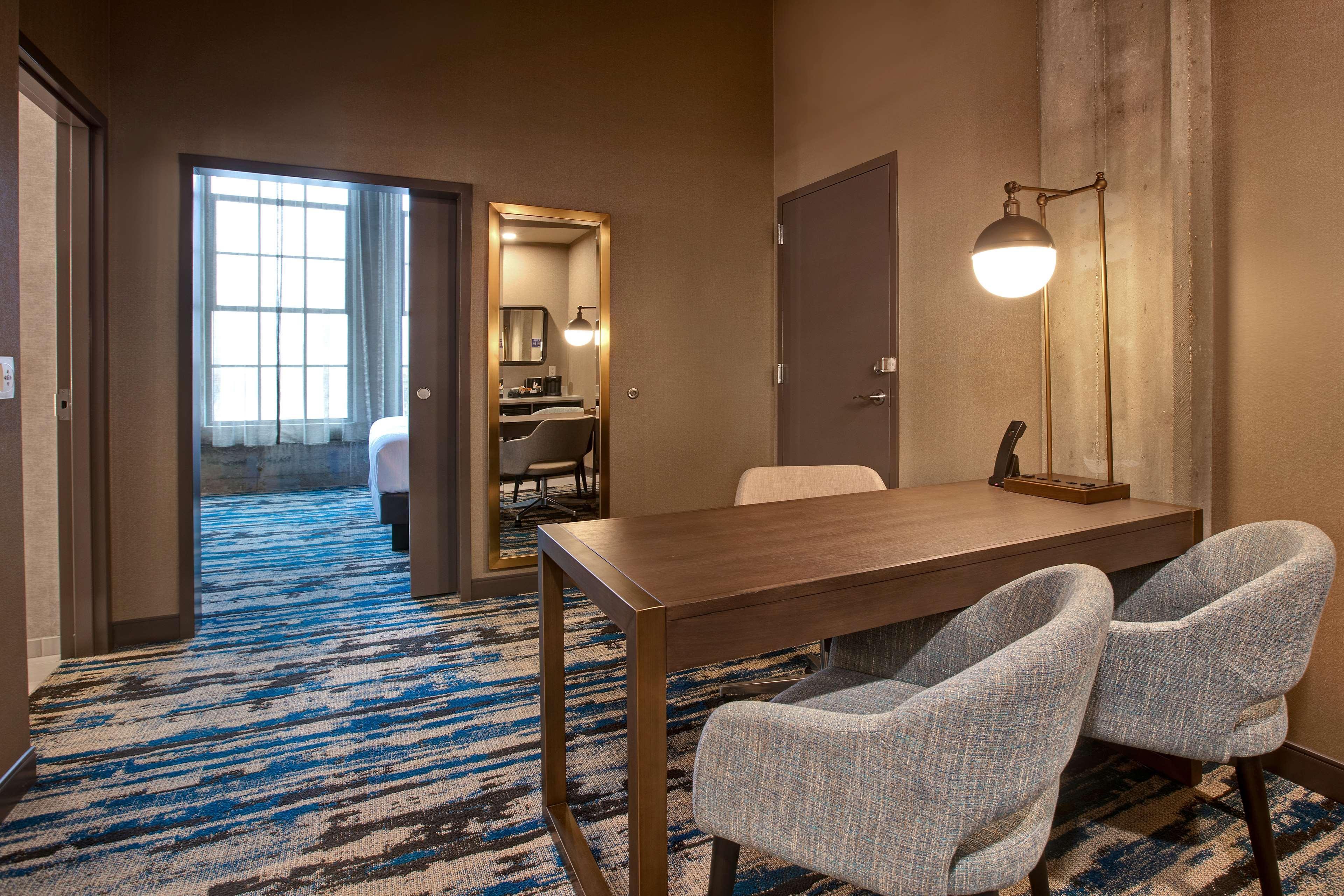 Embassy Suites By Hilton Rockford Riverfront Buitenkant foto