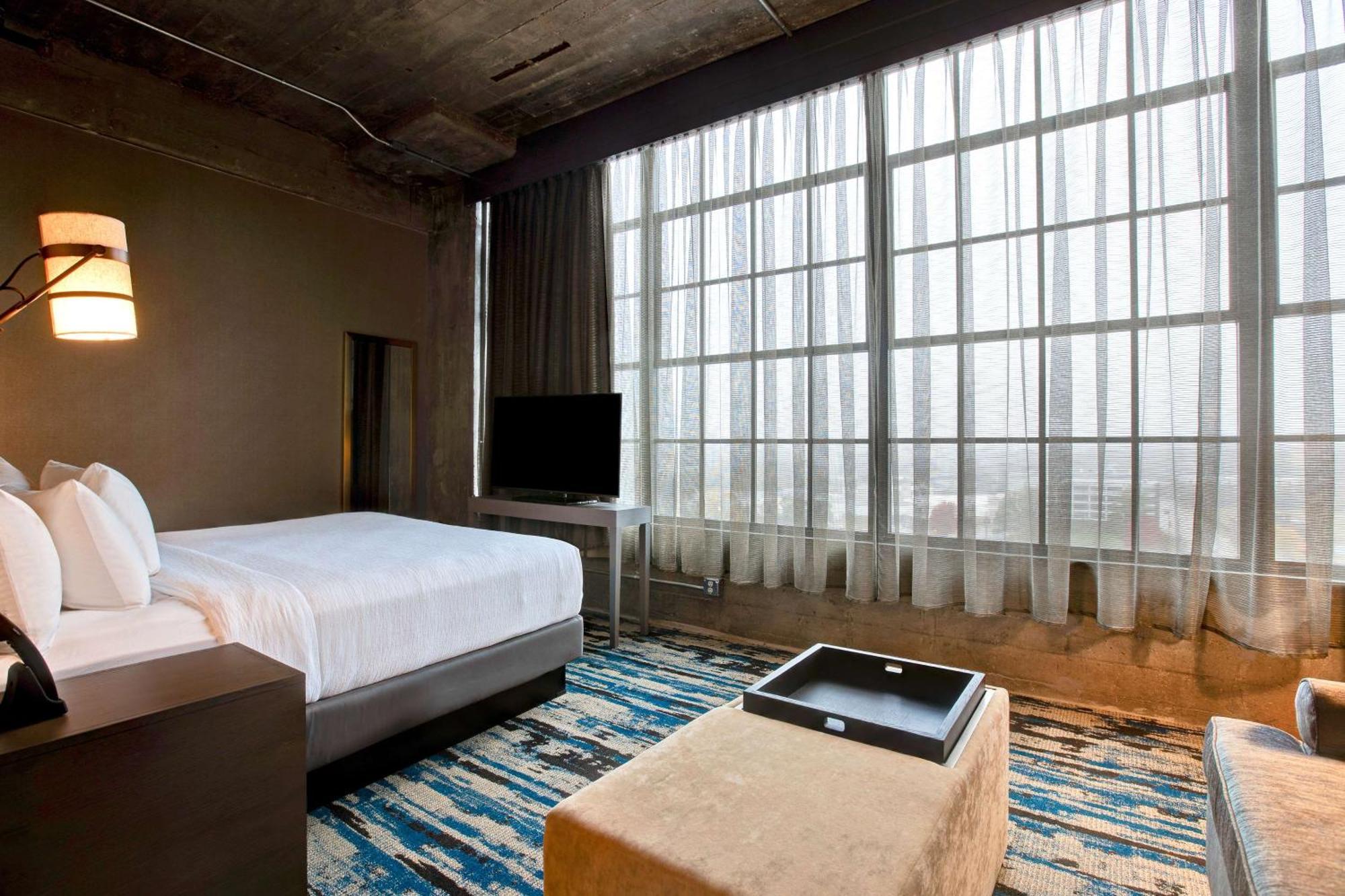 Embassy Suites By Hilton Rockford Riverfront Buitenkant foto