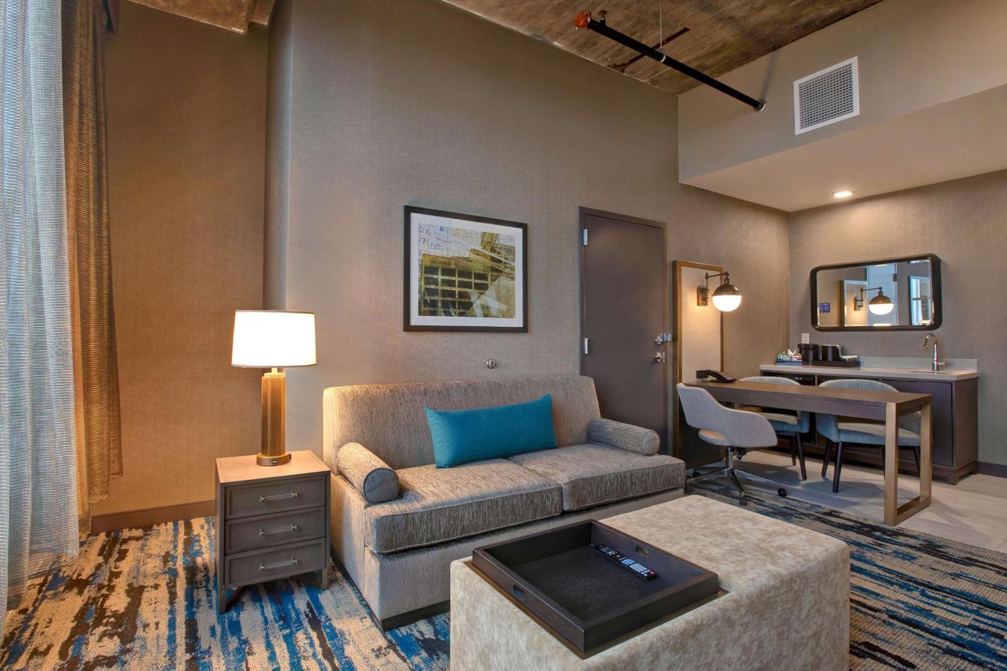 Embassy Suites By Hilton Rockford Riverfront Buitenkant foto